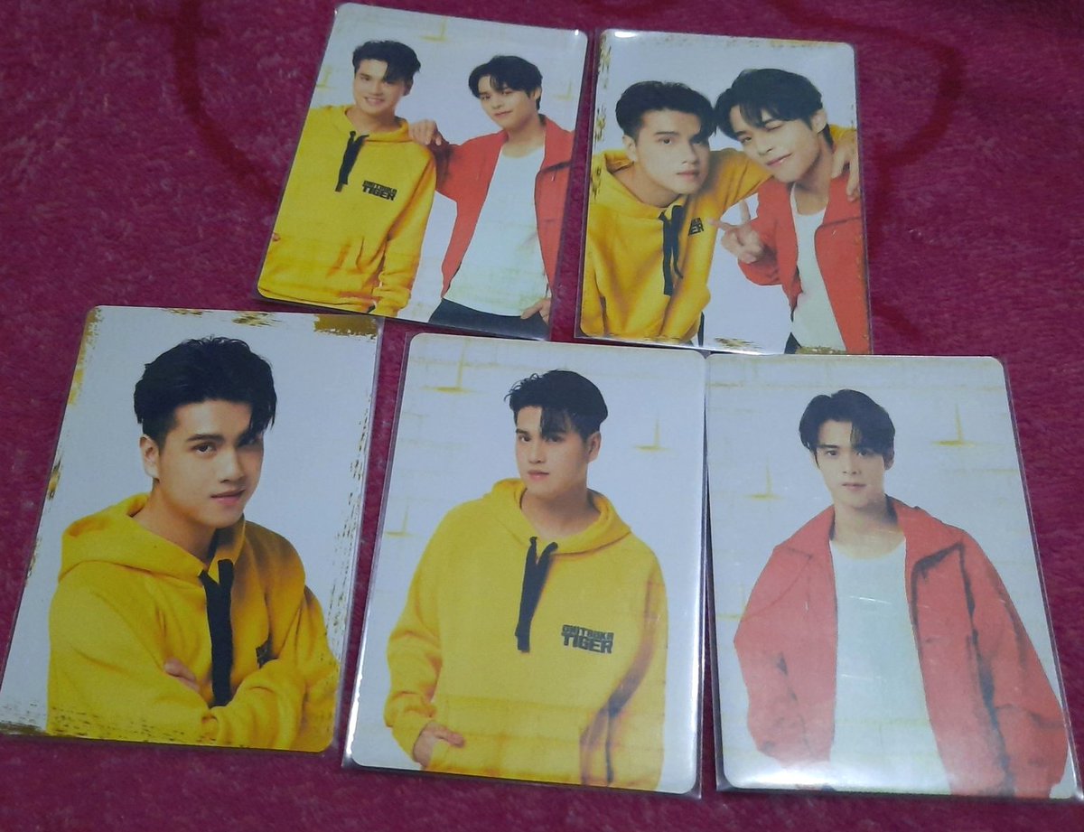 ChaiPasabuyPH's tweet photo. WTS LFB PH 🇵🇭
Helping a friend
Onhand. Ready to ship ~
#MarcPoon #ChainPun set from We Are Collectible Cards
💸 200.00 mint condi
DM if inch! https://t.co/TNaELC6Lb8
