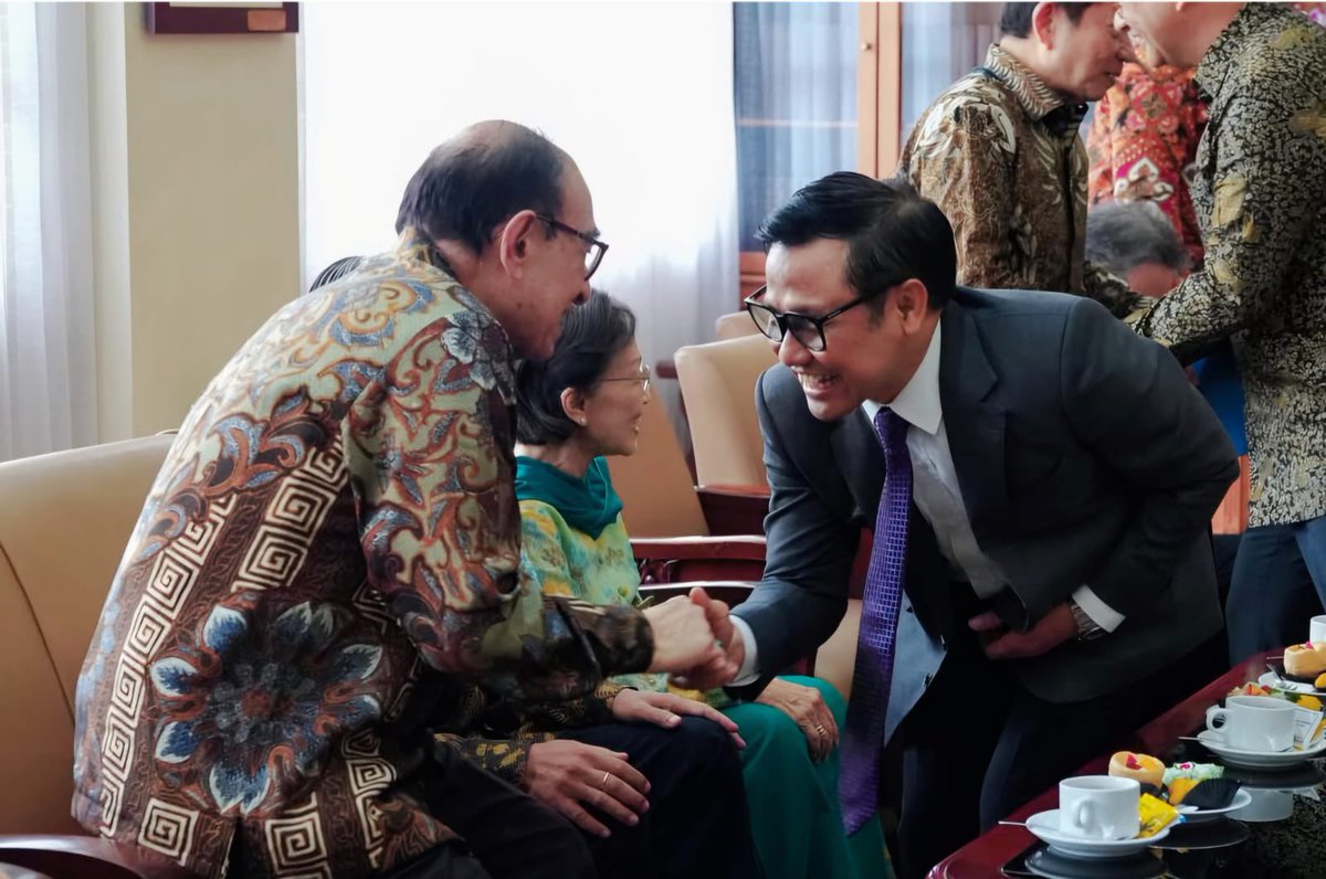 Bersama mantan Ketua Umum PKB Prof Dr Alwi Shihab