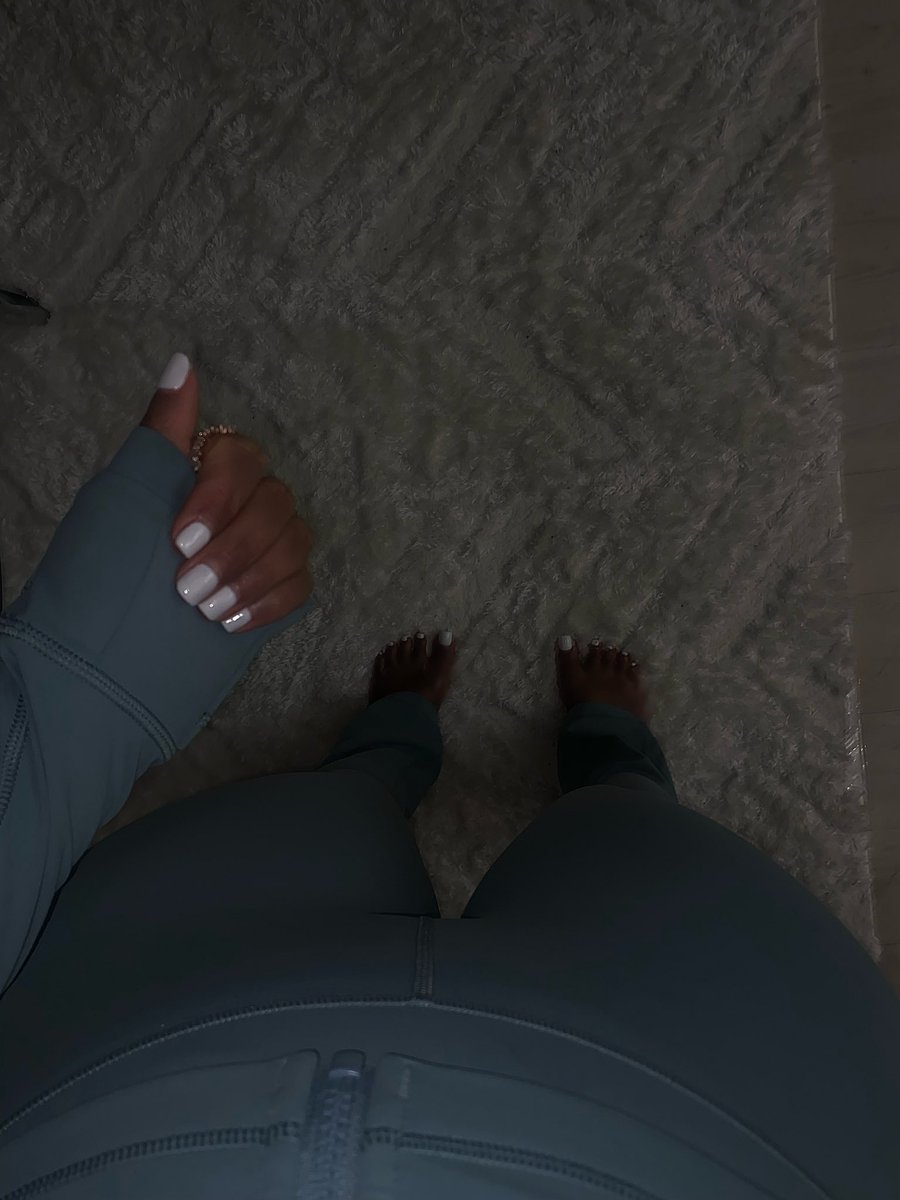 White toes 😋