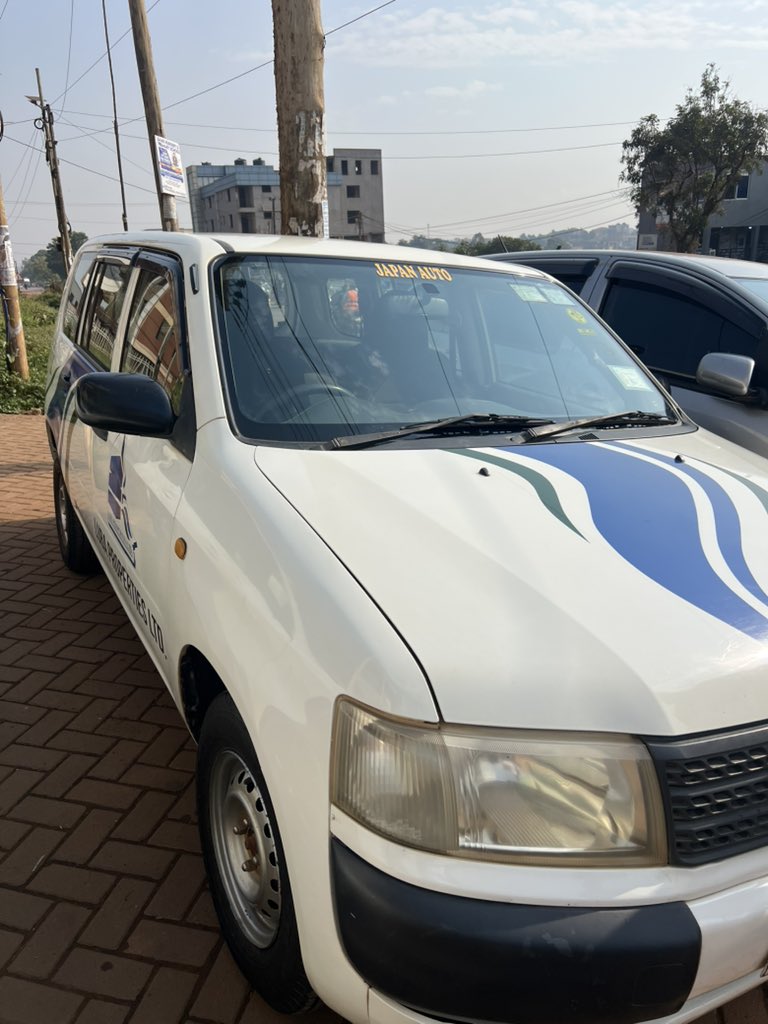 Luba_Properties's tweet photo. We have made property tours easier with a personal driver! 🚙💨 Come see us at Luba House, Level 1, Gayaza-Mpererwe Road, and let’s get you on the road to your new home. #PropertyTours #DriverIncluded #RealEstateMadeSimple #Trending #Uganda #bubu https://t.co/IsSR4EnEAH