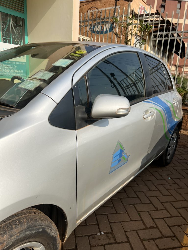 Luba_Properties's tweet photo. We have made property tours easier with a personal driver! 🚙💨 Come see us at Luba House, Level 1, Gayaza-Mpererwe Road, and let’s get you on the road to your new home. #PropertyTours #DriverIncluded #RealEstateMadeSimple #Trending #Uganda #bubu https://t.co/IsSR4EnEAH