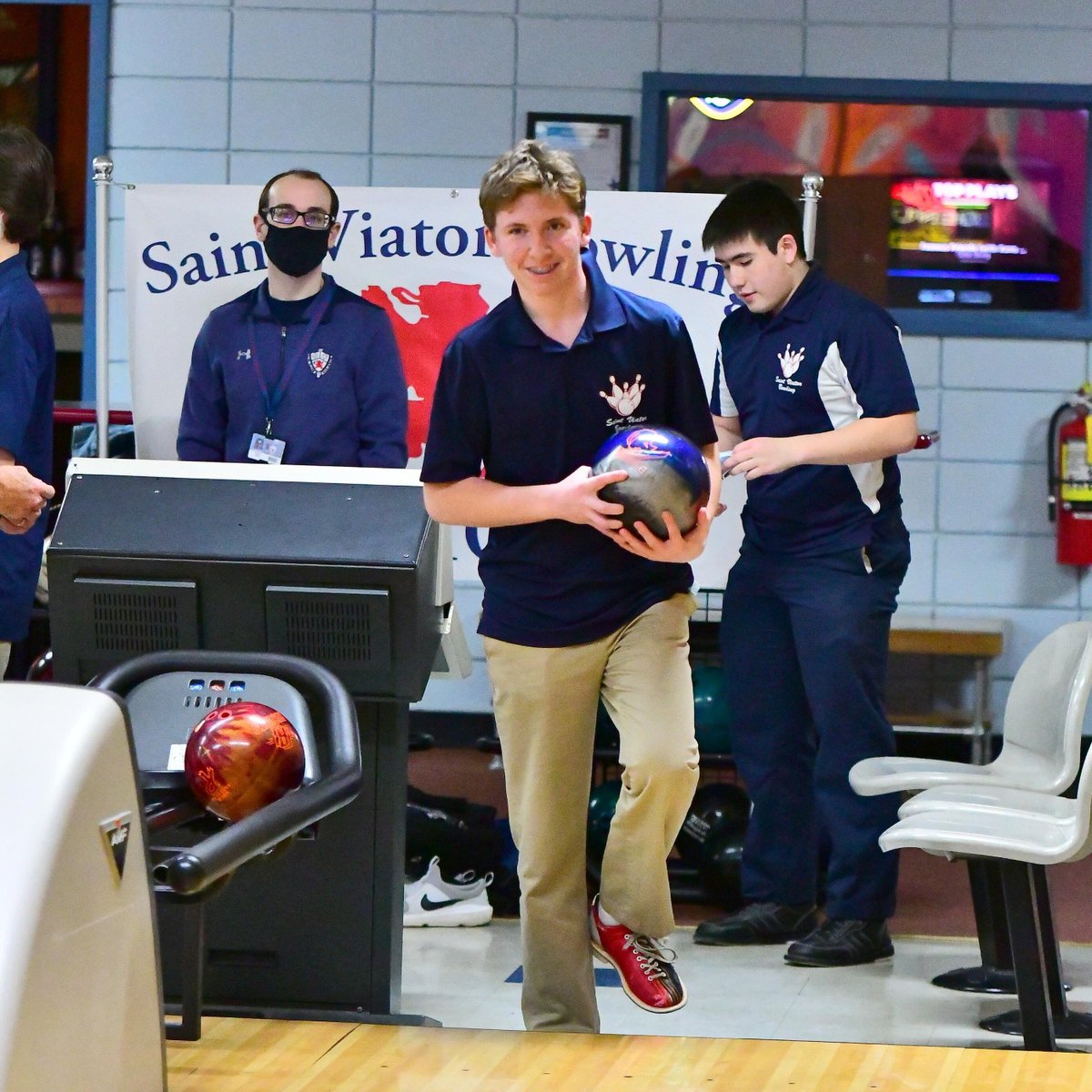 Saint Viator Bowling tweet media