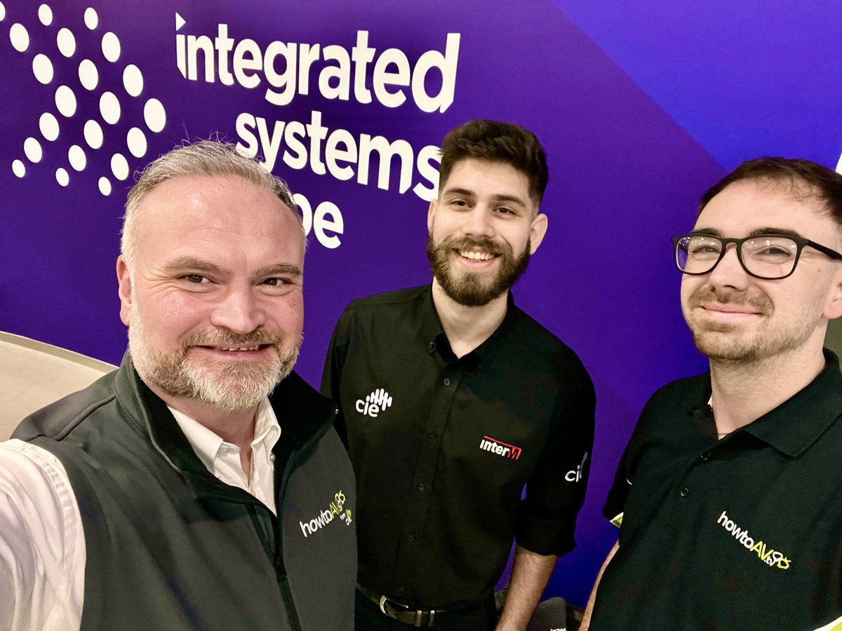 HowToAV's tweet image. The @HowToAV team have an early start on Day 2 at @ISE_Show - knocking on the door to let us in!..