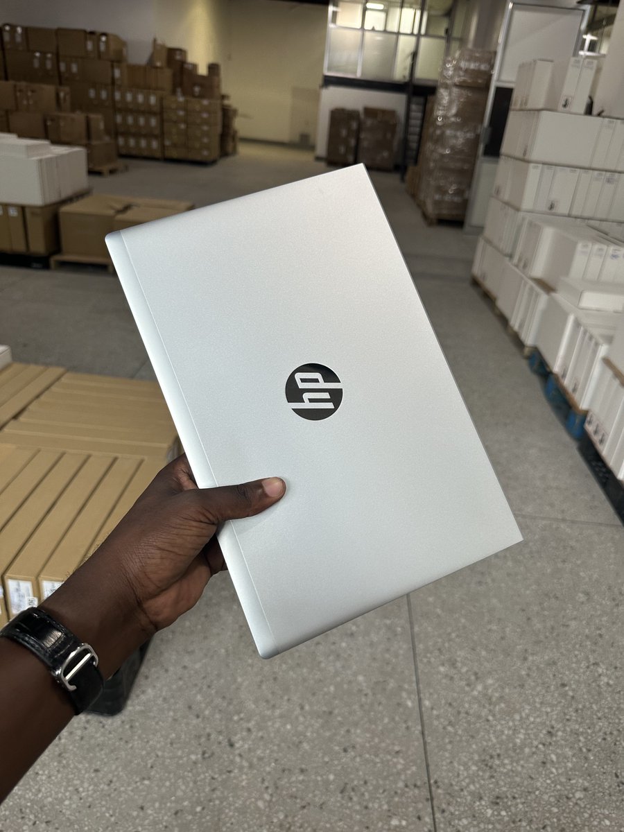 chandolaptops's tweet photo. Huu mzigo tulioleta sasa ni Laptop za Laki Mbili mbili tu🙌io ya Tano ndio imetushangaza… https://t.co/4BKRAZPvDD