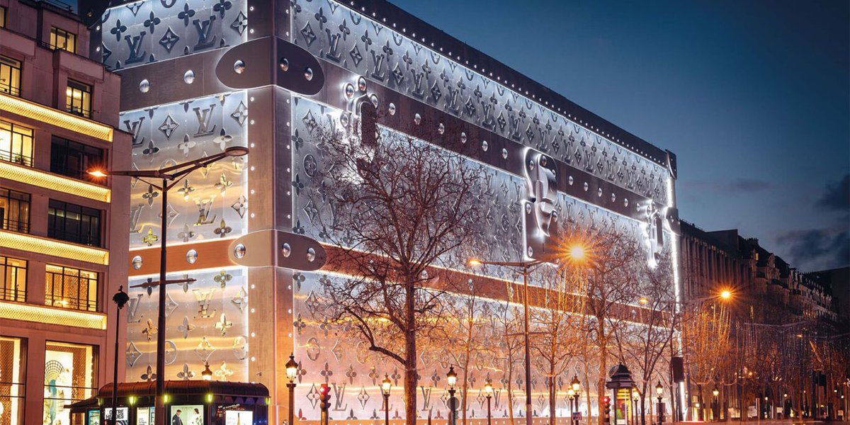 Light ZOOM Lumière tweet media