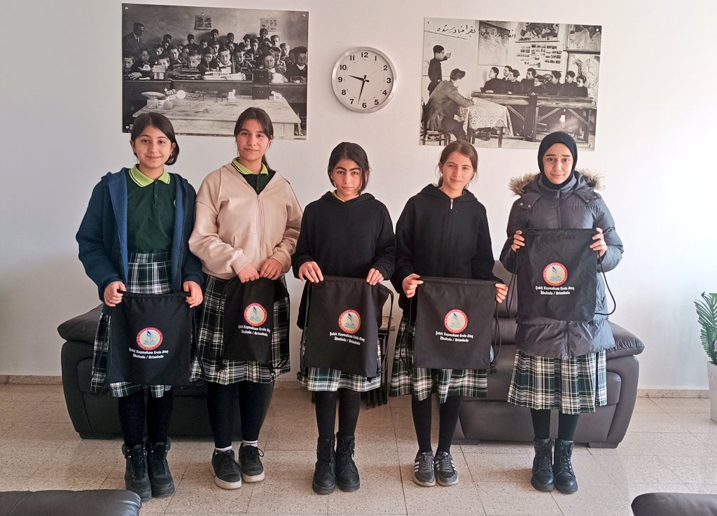 🎯 05-07.02.2025 tarihlerinde Diyarbakır'da düzenlenen "Dart Bölge Yarışmaları"nda Bingöl ilimizi temsil eden Yıldız Kızlar Dart Takımımıza başarılar diliyoruz. <a href="/CelogluYunus/">Yunus Çeloğlu</a>

#️⃣ <a href="/bingolvaliligi/">T.C. Bingöl Valiliği</a> <a href="/bingolmem/">Bingöl MEM</a> <a href="/MustafaOzel66/">Mustafa Özel</a>
#️⃣ <a href="/SolhanMEM/">Solhan İlçe Millî Eğitim Müdürlüğü</a> <a href="/muhittinciftc/">Muhittin ÇİFTÇİ</a> <a href="/ferhatbayar/">Ferhat BAYAR</a>