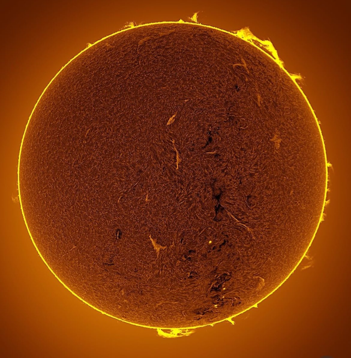 Edbanbert's tweet image. 