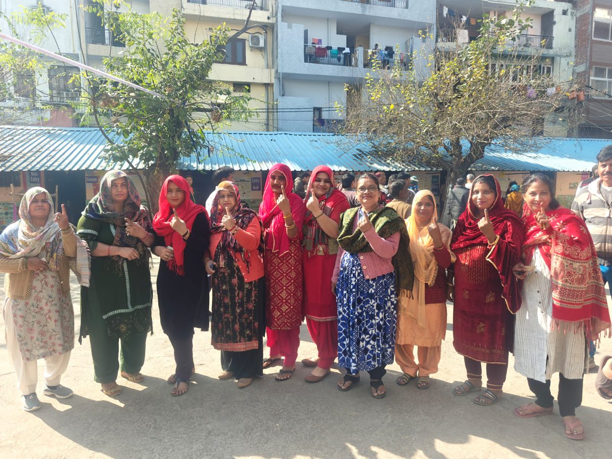 DEO/DM South-East, Delhi (@dmsoutheastdelh) on Twitter photo Women voters coming out in big numbers at District South East.
<a href="/ECISVEEP/">Election Commission of India</a> <a href="/CeodelhiOffice/">CEO, Delhi Office</a> Women voters coming out in big numbers at District South East.
<a href="/ECISVEEP/">Election Commission of India</a> <a href="/CeodelhiOffice/">CEO, Delhi Office</a>