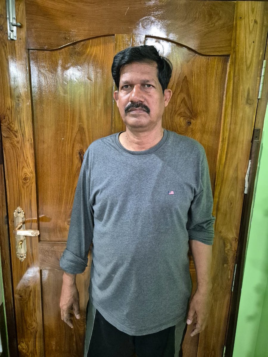 soubhagyajourno's tweet photo. #ପଛୁଆ_ଜିଲ୍ଲାର_କୋଟିପତି_ଅଫିସର 
ଏବେ ସୁଦ୍ଧା ୨ କୋଟିର ଘର/ଜମି,ସୁନା ୩୦୦ ଗ୍ରାମ, ୧. ୫୫ କୋଟି ନଗଦ ଟଙ୍କା ଜବତ ହେଲାଣି I 
SANTANU MOHAPATRA, DEPUTY DIRECTOR &amp; PROJECT DIRECTOR, WATERSHED, MALKANGIRI, DIST-MALKANGIRI https://t.co/mdusryDqqc