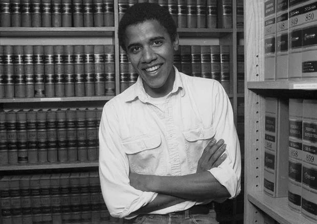 PaulaLCoates's tweet photo. Feb 5, 2025-Day 5 On this very day in 1990, 35 yrs ago Barack Obama became the 1st Black/African American President of the Harvard Law Review! We all know what he later did on Nov 4, 2008, right? HA! #BHM #Obama44 ❤️🖤💚⚖️📘✊🏽🇺🇸 https://t.co/W3ozH4HEL0