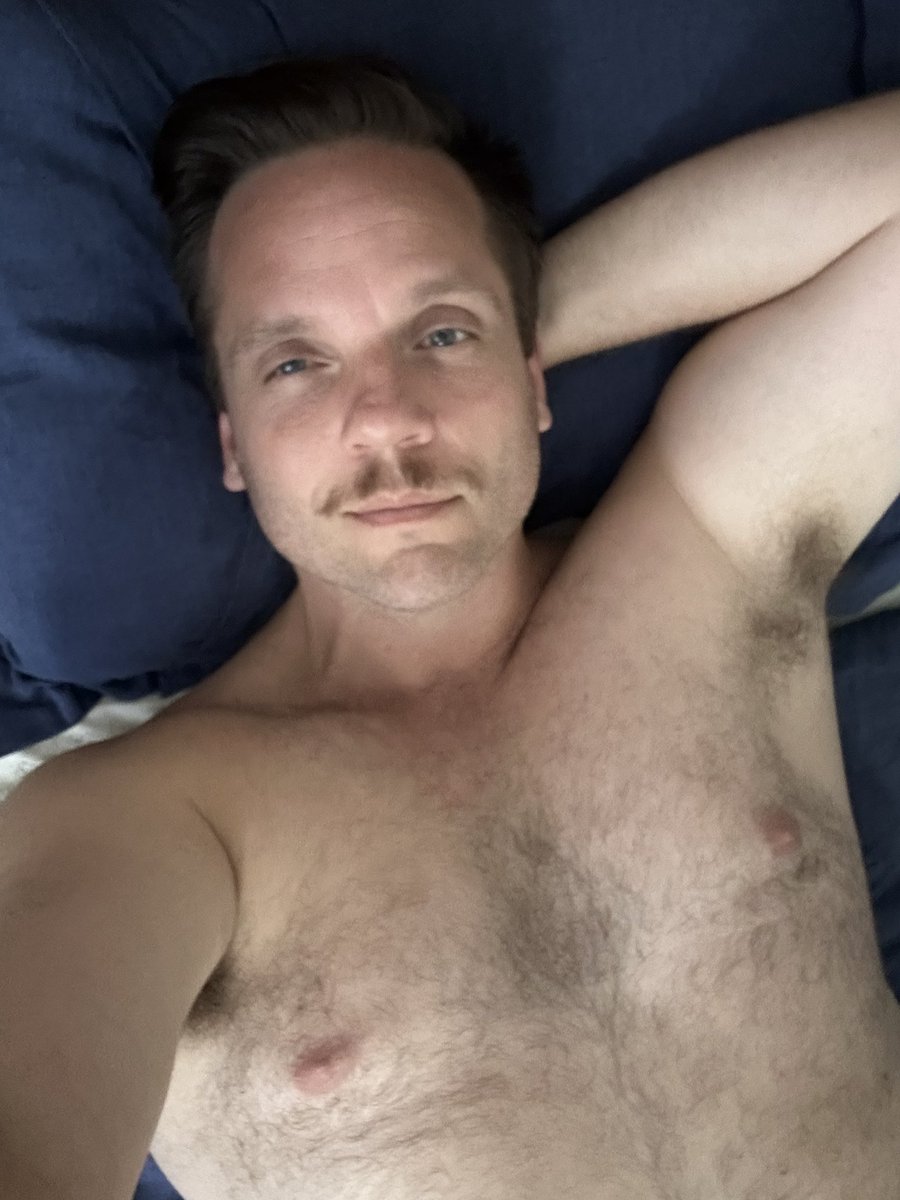 EeahnOhDee's tweet photo. It might be warm today but I wouldn’t say no to a cute guy cuddled up to me.
RT if you’d join me for a cuddle 🥰 https://t.co/SP5FIVF2pQ