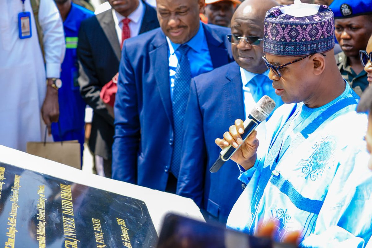 bmgoronyo's tweet photo. "Tolling operations is a pivotal step towards the realization of our vision for a more efficient road transport system for our beloved country."
#tolloperations
#abujakeffiakwangalafiamakurdi
#federalhighwaycorridor https://t.co/O28bfZQU5O