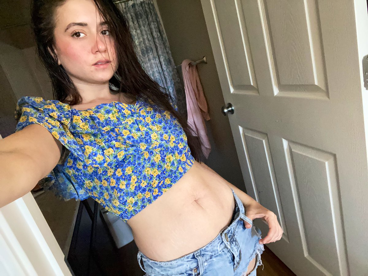 Jennifer Johnson (@jen_khruew) on Twitter photo 