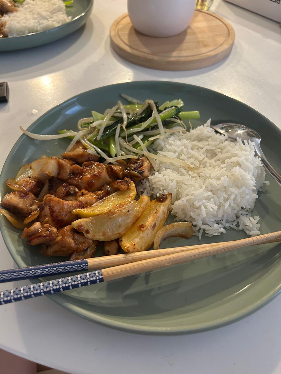 Sorry that I haven’t been active here, too busy leveling up my cooking skills 😂💛