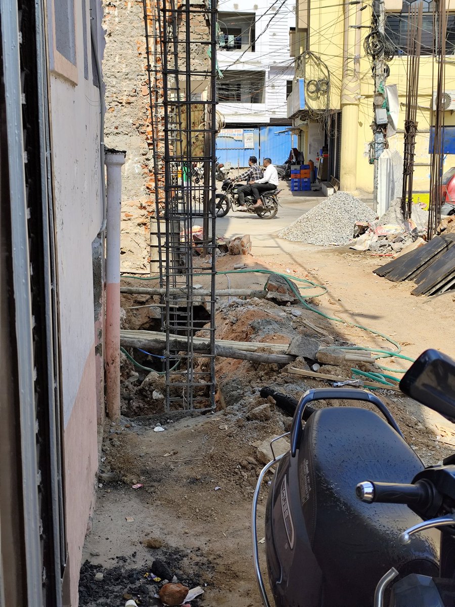 Alilaila09's tweet photo. @GHMCOnline @Santoshnagar_DC @Santoshnaga7Acp Work is being carried out rapidly, let me know what I should do? The officer is assigned but hasn't heard anything from him. https://t.co/D0qAHtYrcB