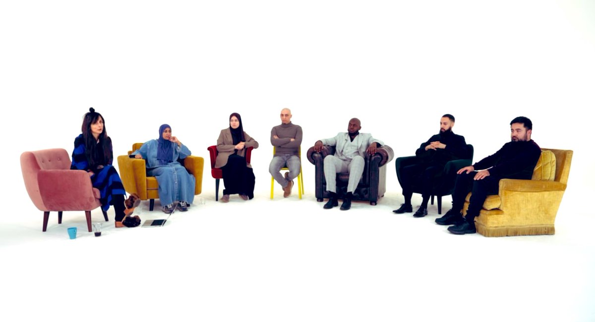Tijdens het luisteren naar de recente aflevering van de podcast #Moslims over Moslims werd een vraag gesteld die me niet losliet: Wat zijn eigenlijk westerse waarden? De deelnemers spraken met overtuiging over islamitische waarden—duidelijk, gedefinieerd, onaantastbaar. Maar bij