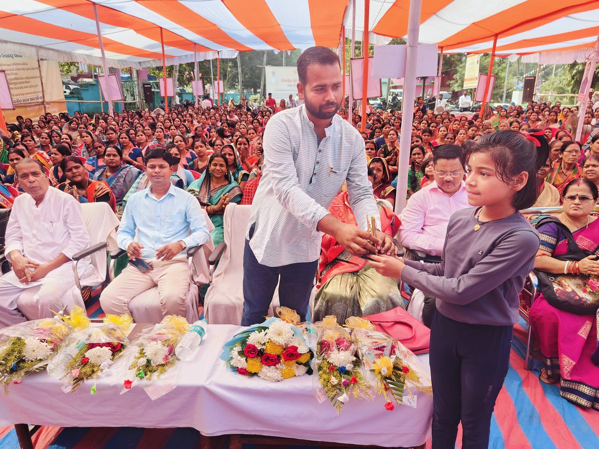 BDORajkanika's tweet photo. #Vikshitgaonvikshitodisha Ingural ceremony of Vikashit Gaon Vikshit Odisha Programme of Panchayat Samiti Rajkanika. https://t.co/sDKWnMdkEg