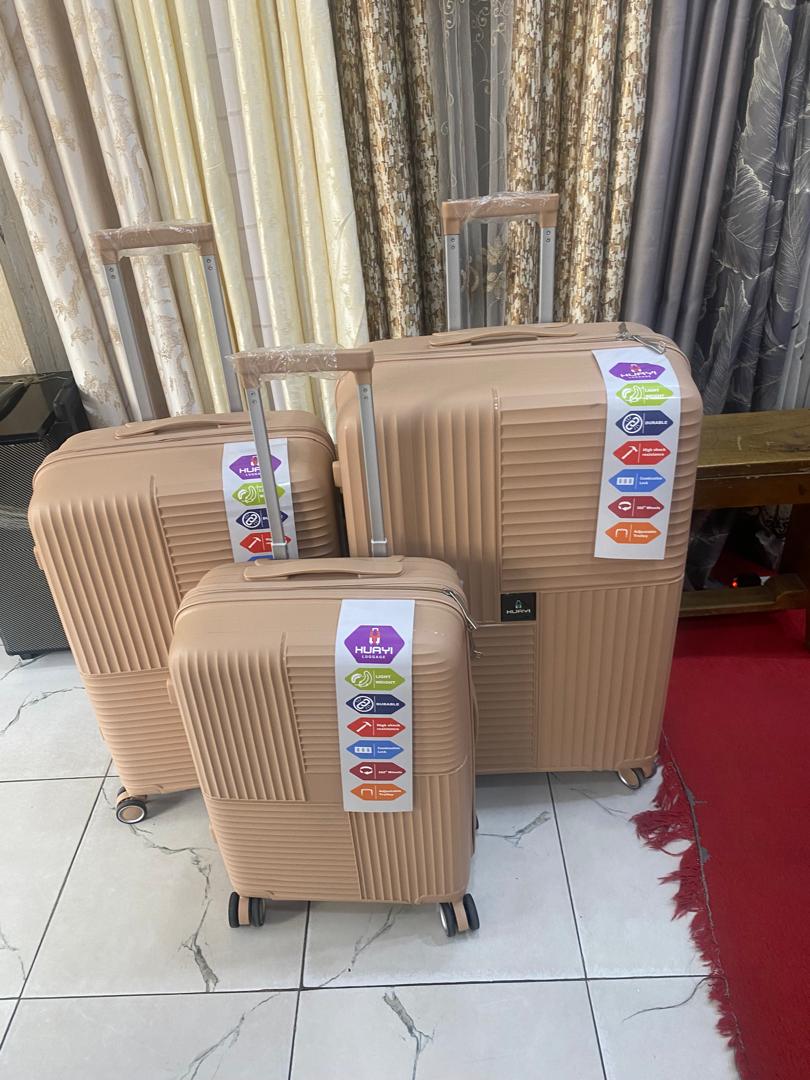 EstieKapambala's tweet image. New Design Plastic SILICONE 
Full Set 190,000/=
Size Kubwa 90,000/=
Size Ya Kati  80,000/=
Small Size 60,000/=
Napatikana Kariakoo Uhuru Na Nyamwezi,(Mtaa Wa Mabegi)
0659647989
Delivery Popote(Kwa Gharama Za Mteja)
KARIBUNI SANA