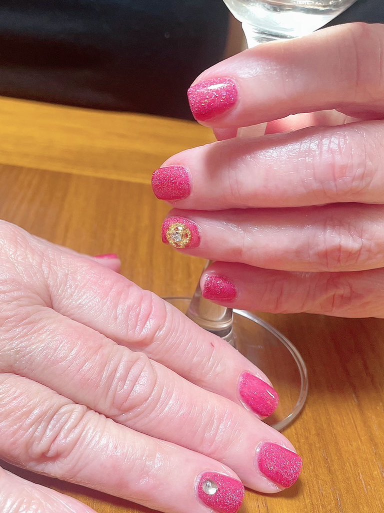 treasure_mari's tweet photo. From America 🥰🥰🥰

Juli のママがネイルしに来てくれました❣️

#treasurebeautyspa
#treasure明石
#treasureakashi
#treasuretokyo
#treasurenailbar
#マツエク
#ネイル
#eyelashes
#nails
#beauty
#treasuremari
#蒲生
#明石
#築地 https://t.co/N8MMJ7XqOZ