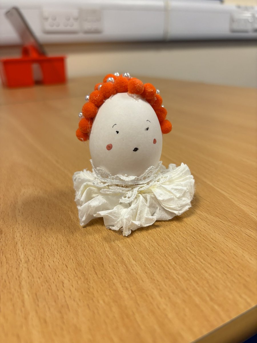 MillfieldHisto1's tweet photo. Last week, the pupils at Millfield have participated in the Eggstravaganza competition. The winner was Alice Glass in B2, who created Queen Elizabeth I. We also had Malala, Harald Hardrada, Henry VII, William Shakespeare and many more! Thank you for all your hard work! https://t.co/Z3vTh2aiD4