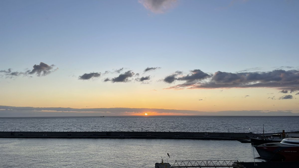 Letzter Sonnenaufgang, letztes Frühstück und dann leider wieder Heim 🫶🏼
Dafür volle Akkus 🔋
Guten Morgen, Champs 🔥