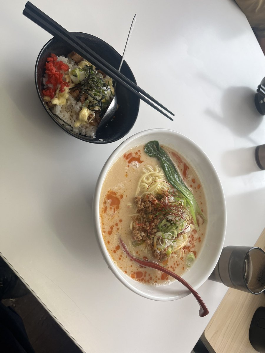 japanese noodle house sakura
絶品でした。ごちそうさまでした😋
#ラーメン　#ラーメン苫小牧　#苫小牧カレーラーメン
