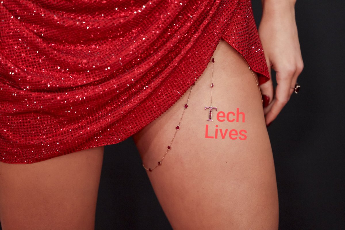 its_rev_'s tweet image. she's so real for this