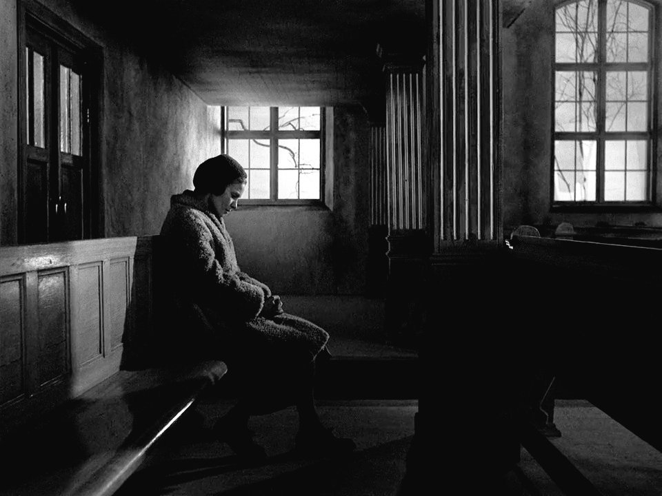 The projectionist woman tweet media