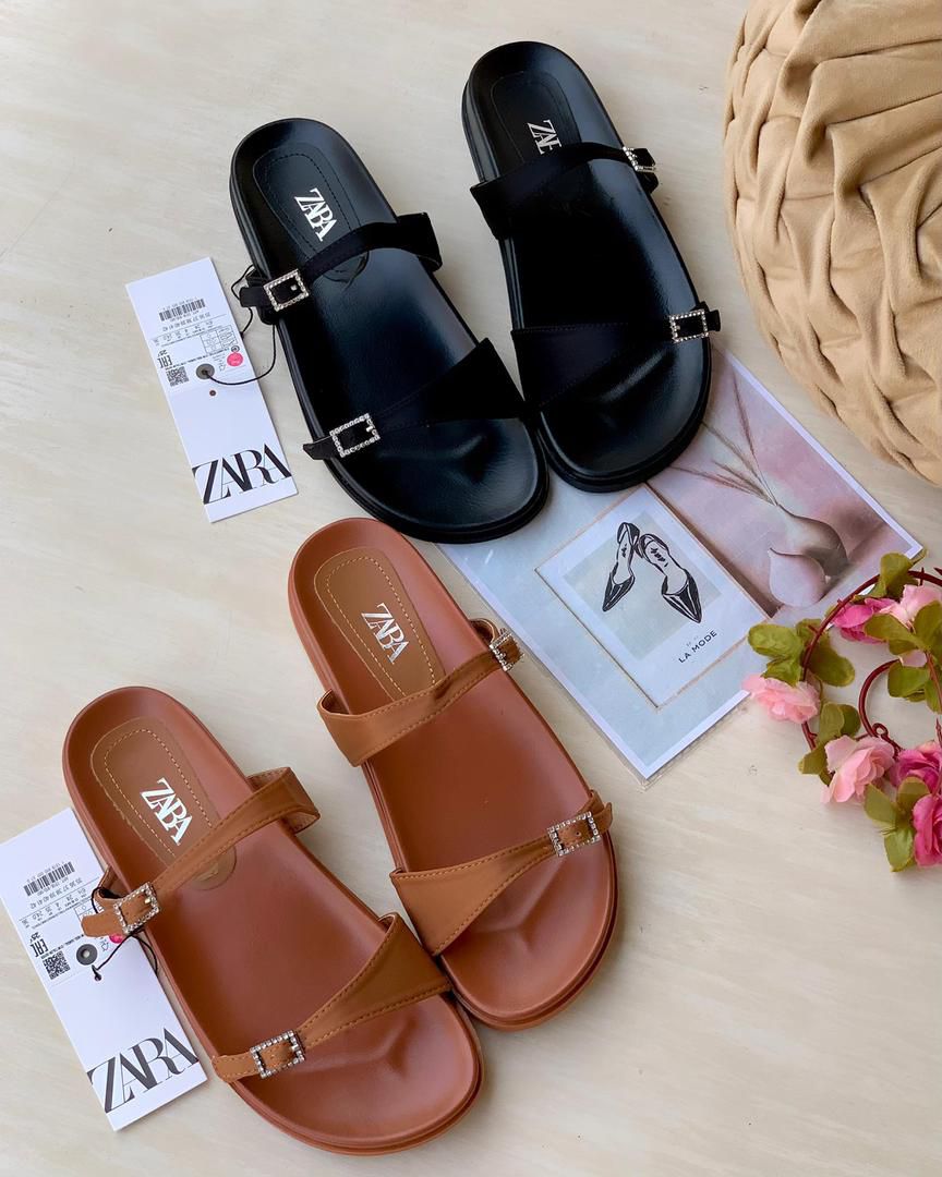Shop_Emeralds's tweet photo. Classy Slides😍

⭐ Size: 37-42

⭐ Price: N25,000

To order:
....................
Kindly send a DM on WhatsApp
https://t.co/AqY94XzXWb https://t.co/Nwp2yzXkNS