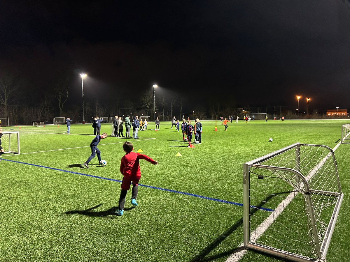 v.v. Valken '68 tweet media