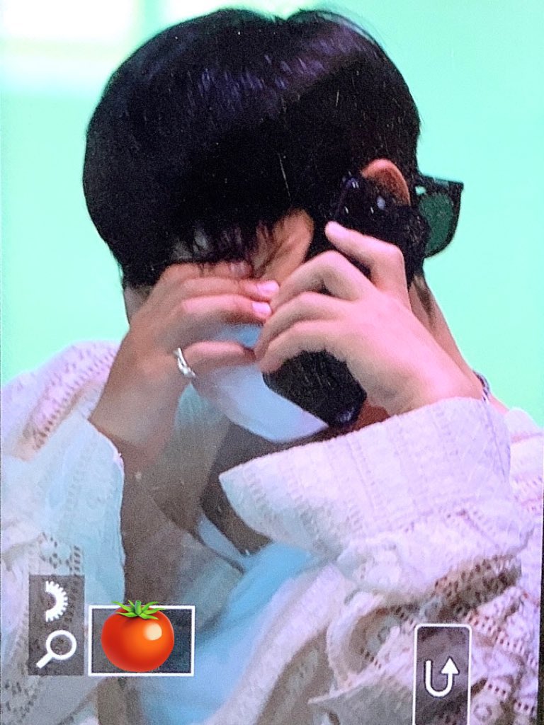 여권 잃어버린 민규 

가짜                                 진짜