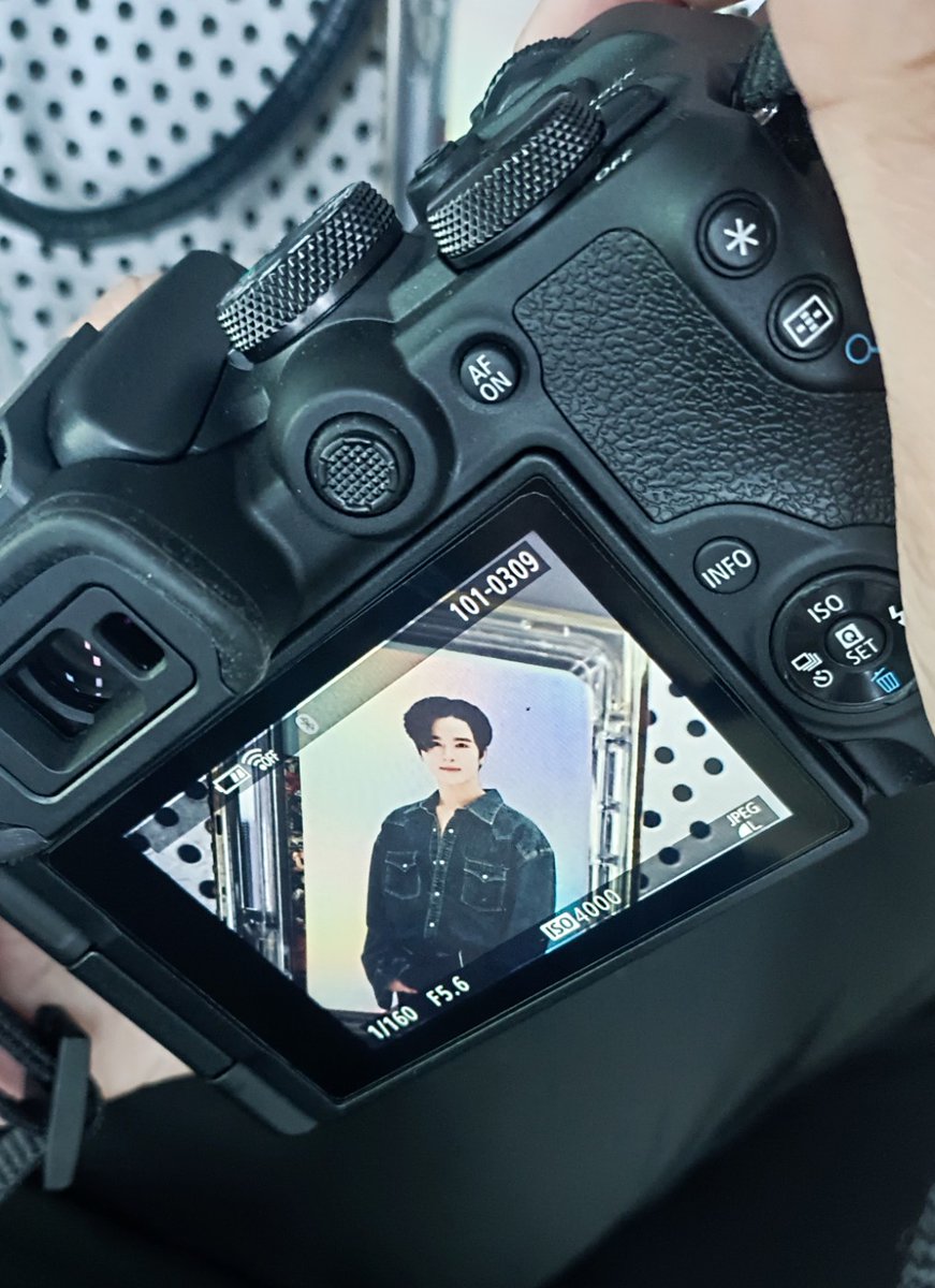 RPholcharoen's tweet photo. บวงสรวงได้ยังงงง...กล้องพร้อม..พี่ยุ่นพร้อมยังครับ📸🖤
#ไหนเฮียบอกไม่ชอบเด็ก
#yoopsn @yoonpsn https://t.co/At7ZPgIxFD