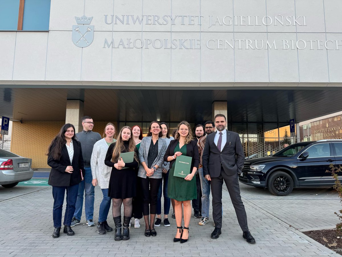 PhDone 🧬🧪!

<a href="/MCB_UJ/">Malopolska Centre of Biotechnology UJ</a> <a href="/JagiellonskiUni/">Uniwersytet Jagielloński</a> <a href="/k_pyrc/">Krzysztof Pyrc</a> <a href="/lorealpoland/">L'Oréal Polska</a> <a href="/FNP_org_pl/">FNP Foundation for Polish Science</a>