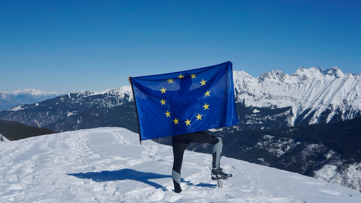 unifrResearch (@unifrresearch) on Twitter photo Are you curious to hear more about the current status of Swiss researchers wishing to apply for Horizon Europe calls? Then do attend this webinar organised by our <a href="/SwissEuresearch/">Euresearch</a> colleagues on 11 February, 10-11h! euresearch.ch/en/our-service… Are you curious to hear more about the current status of Swiss researchers wishing to apply for Horizon Europe calls? Then do attend this webinar organised by our <a href="/SwissEuresearch/">Euresearch</a> colleagues on 11 February, 10-11h! euresearch.ch/en/our-service…