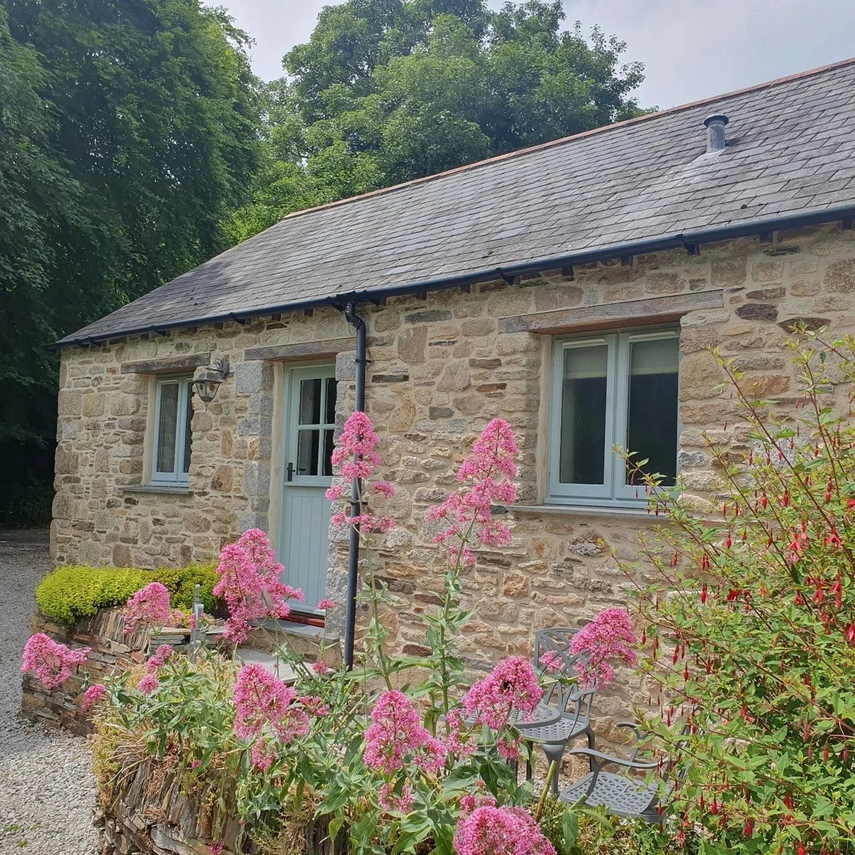 FenteroonHols's tweet photo. Your Cornish home from home #bookdirectday #holidaycottages https://t.co/Iv62gyS8CK