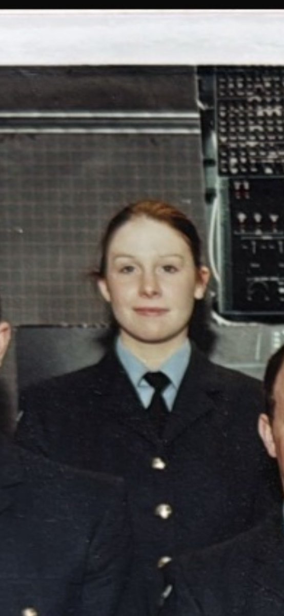 Chinook Crew Chick tweet media