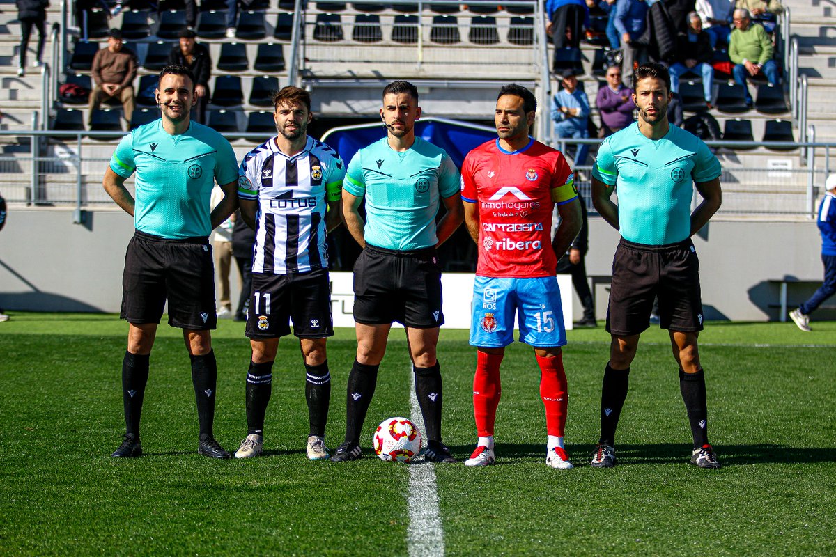 CTA_RFFCE (@ctarffce) on Twitter photo ⚽ Antonio Pozo sigue sumando en 2ª RFEF ⚽
Este fin de semana, Antonio Pozo dirigió el encuentro entre la <a href="/RBL1912/">Real Balompédica Linense</a> y la <a href="/DeportivaMinera/">Club Deportiva Minera</a> en 2ª RFEF. 🏟️👏
💪 Un paso más ¡Gran trabajo! 🚀
⚫⚪
#CTARFFCE
#RFFCE
#JuntosPorElFutbolDeCeuta ⚽ Antonio Pozo sigue sumando en 2ª RFEF ⚽
Este fin de semana, Antonio Pozo dirigió el encuentro entre la <a href="/RBL1912/">Real Balompédica Linense</a> y la <a href="/DeportivaMinera/">Club Deportiva Minera</a> en 2ª RFEF. 🏟️👏
💪 Un paso más ¡Gran trabajo! 🚀
⚫⚪
#CTARFFCE
#RFFCE
#JuntosPorElFutbolDeCeuta