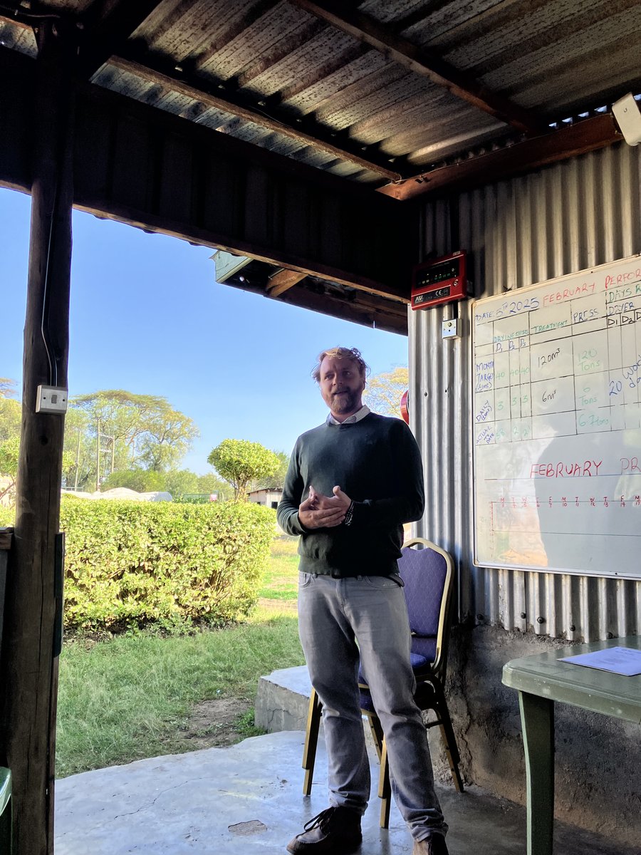 At our first squat of the year, Jim Lane shared a story about 3 frogs in a vat of cream. 2 sank, but 1 kept churning until the cream turned to butter, giving it the footing to leap out.

A reminder: persistence turns challenges into opportunities. 🐸 #Perseverance #keepchurning