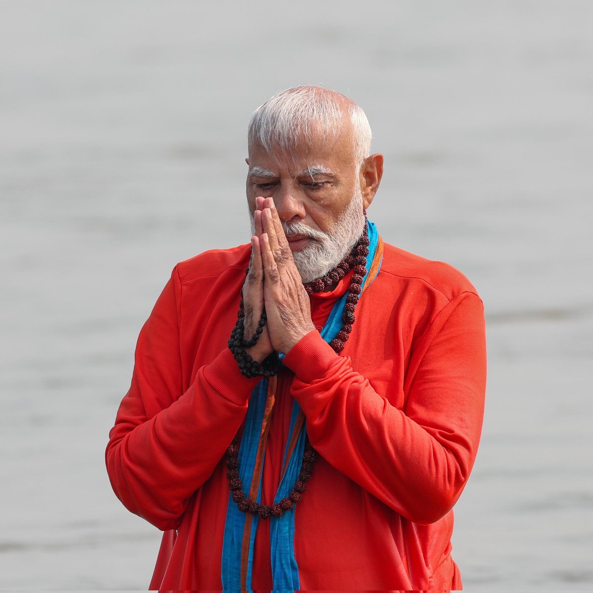 Oscar 2025 is going to Raju and Sirji for best dubki scene of all time. What more do you want?

Har ghar Camera, ghar ghar Camera.

One nation, one camera!