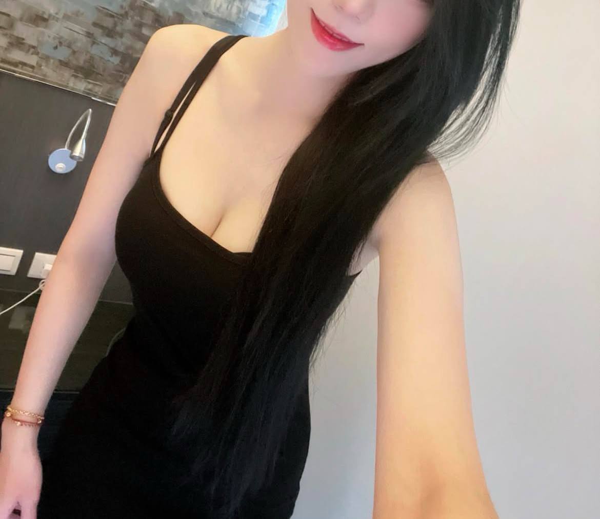 小哥哥的棒棒硬不硬
来小姐姐小穴穴里探索秘密吧
#新加坡约炮 #新加坡一夜情 #新加坡 #新加坡学生妹