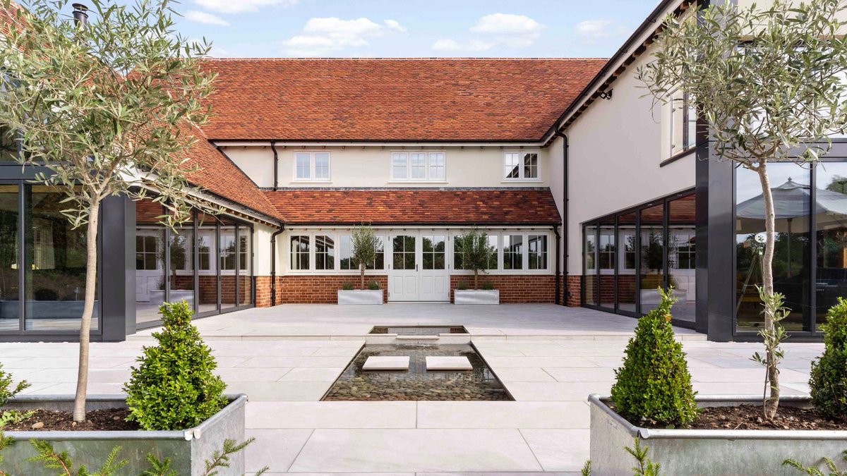 This stunning new build property showcases Dale Joinery's elegant French doors for effortless indoor-outdoor flow and casement flush windows for unobstructed views.

More inspiration? Download our brochure now: bit.ly/4ca7fxD

#DaleJoinery #HomeInspiration