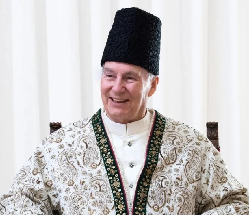 RahulGandhi's tweet photo. Saddened by the passing of His Highness the Aga Khan, Mawlana Shah Karim Al-Hussaini—a visionary leader devoted to humanity, education, and progress.

My heartfelt condolences to his family and the Ismaili Shia Muslim community in India and across the world. https://t.co/hJq1nXTTQm