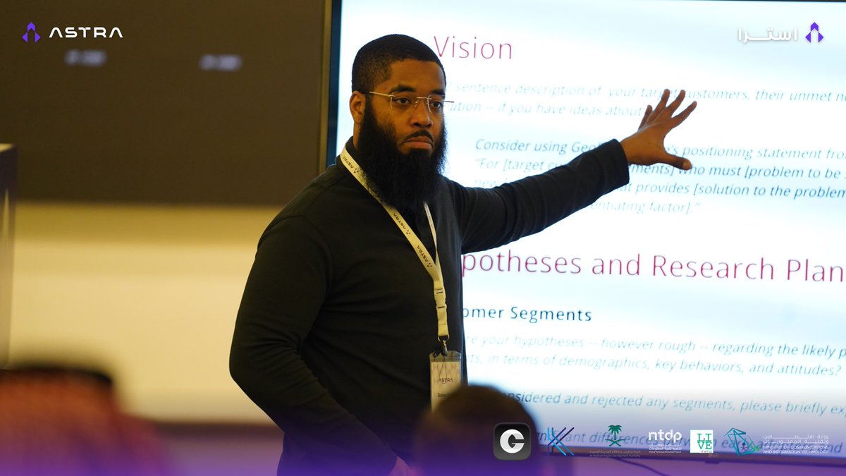 AstraSaudi's tweet photo. انطلاق اليوم الرابع من معسكر استــرا، بجلسة حول أتمتة التوثيق باستخدام الذكاء الاصطناعي، قدّمها  "سيدني سكوت". حيث قدّم في الجلسة دور الذكاء الاصطناعي في تحسين عمليات التوثيق، وزيادة الكفاءة، وتقليل الجهد اليدوي، مع استعراض أبرز الأدوات والتقنيات المستخدمة في هذا المجال. https://t.co/tyeRiSHN4o