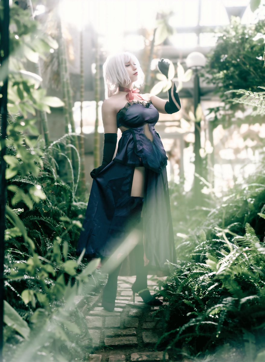 Renren ﾌｪﾚｯﾄの蓮(龍李さん命名) 紐の蓮(うっしーさん命名) tweet media