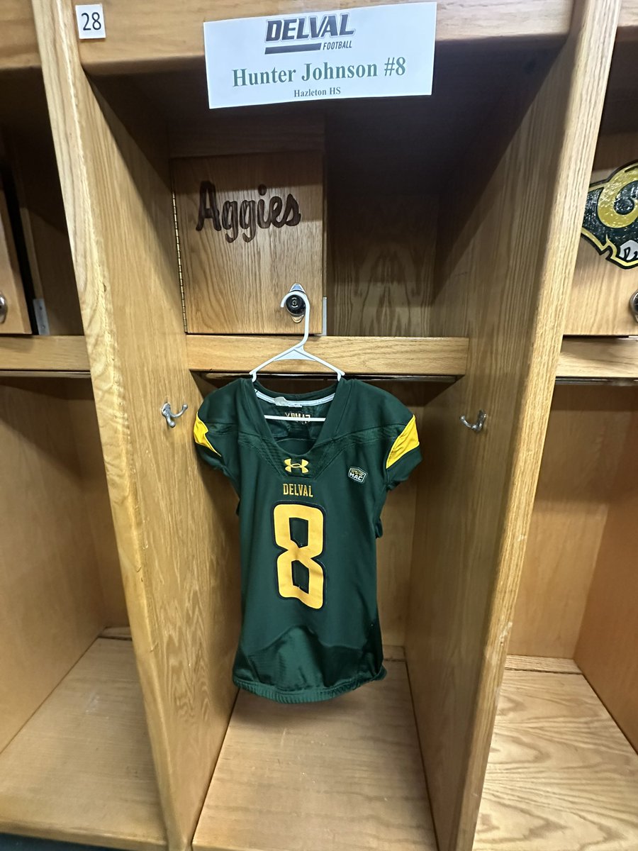 Hunter Johnson tweet media