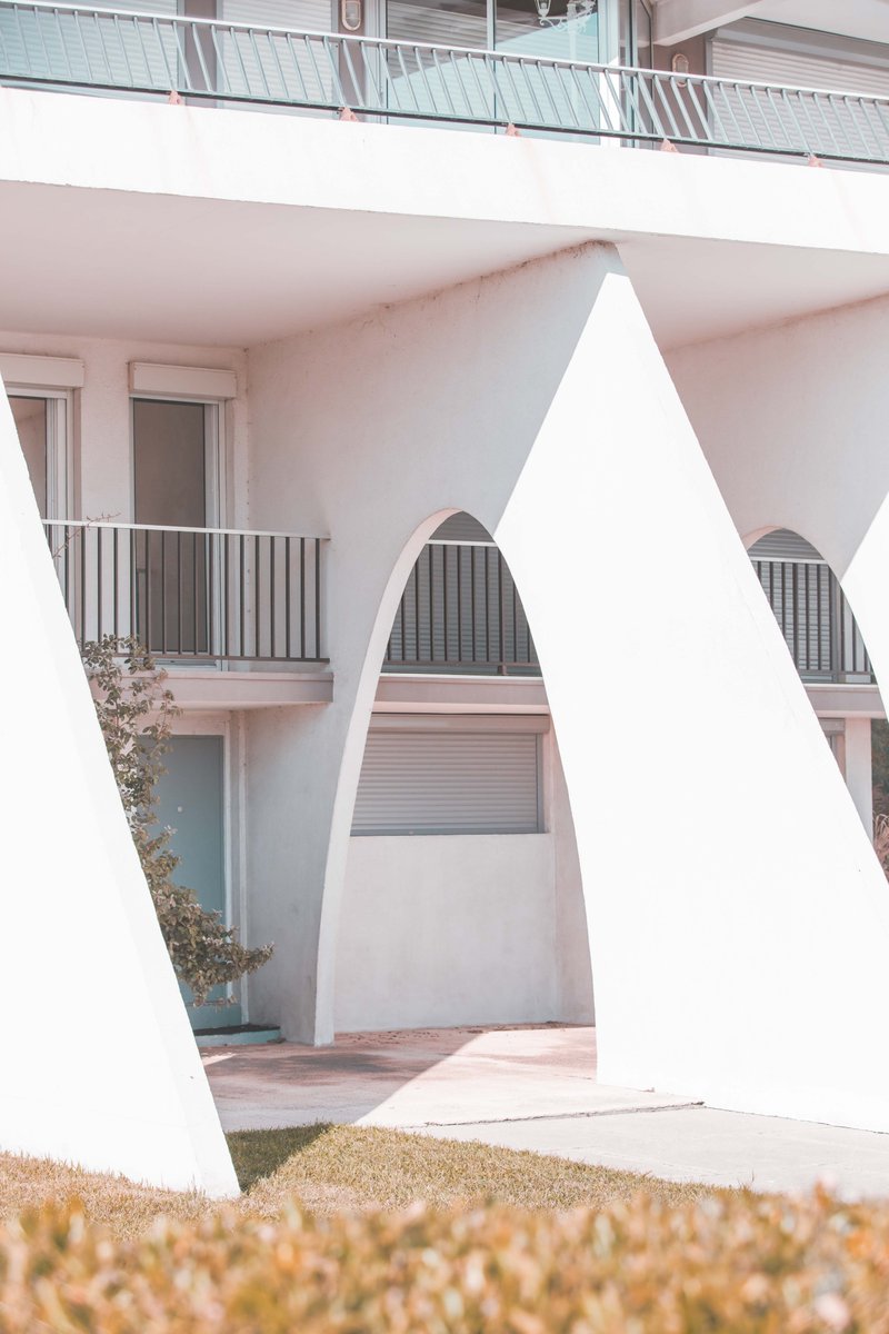 La Grande-Motte

#hérault
#occitanie
#architecture
<a href="/CanonFrance/">Canon France</a>
<a href="/Lightroom/">Adobe Lightroom</a>