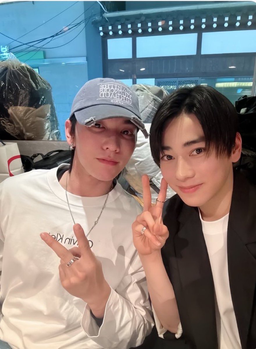 bossくんと純政くんが一緒でびっくりした🤭✨　パートナーが嫉妬しちゃうんじゃない？😚

#Bosschaikamon  #本島純政 
#SeoulFashionWeek