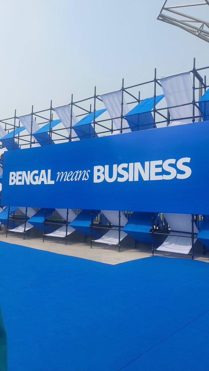 SawaliSaloni's tweet photo. Had a super time at the @BengalSummit hearing the eminent personalities @MukeshDhiAmbani @MamtaBanarji5, heads from  @ITCCorpCom @TheJSWGroup @ficci_india @CII4ER and others . 
#BengalGlobalSummit2025  #BengalMeansBusiness https://t.co/8koCQq1oaE