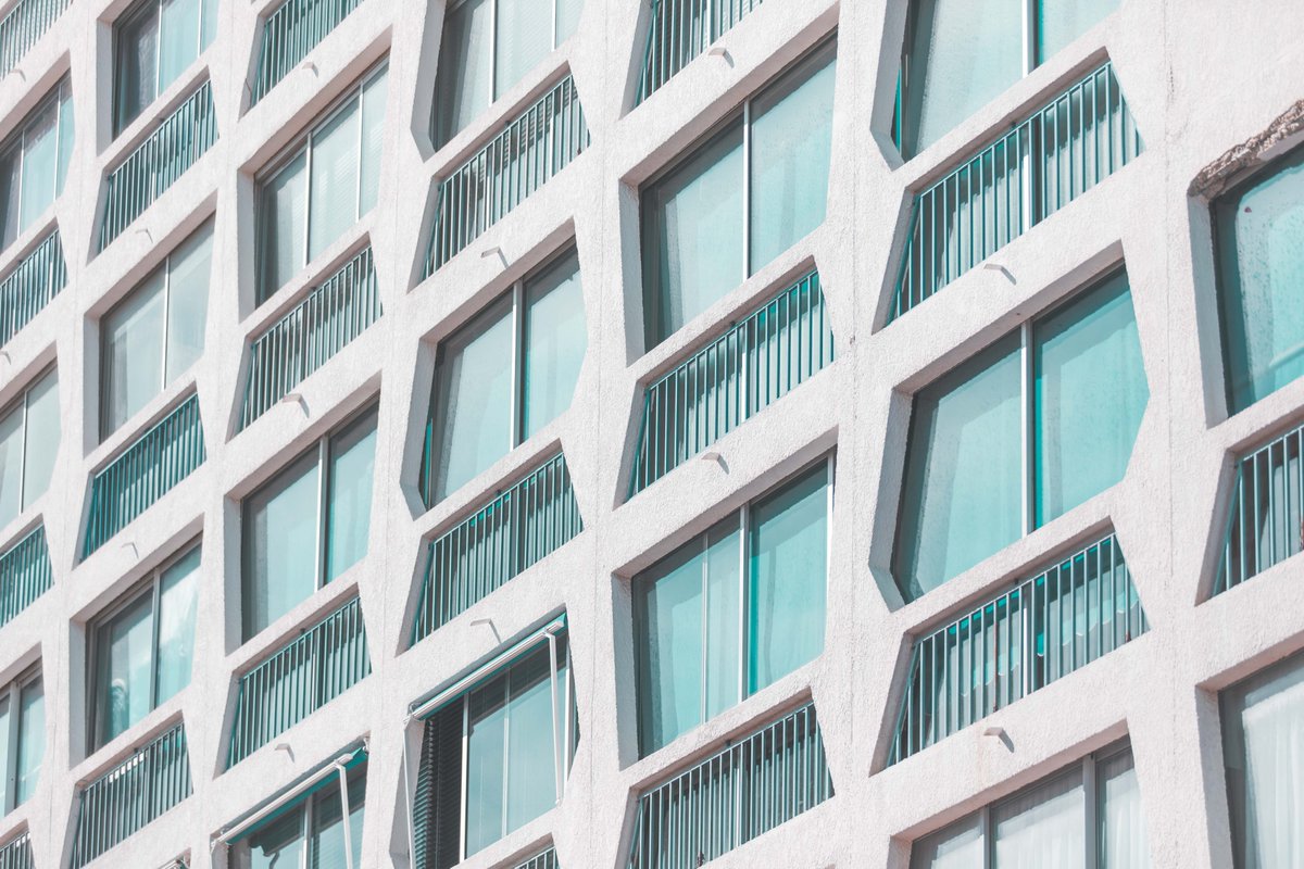 La Grande-Motte

#hérault
#occitanie
#architecture
<a href="/CanonFrance/">Canon France</a>
<a href="/Lightroom/">Adobe Lightroom</a>