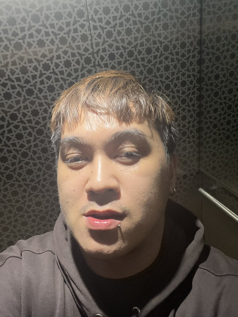 BrntKnntt's tweet photo. 3rd floor https://t.co/XI5nntBXPf